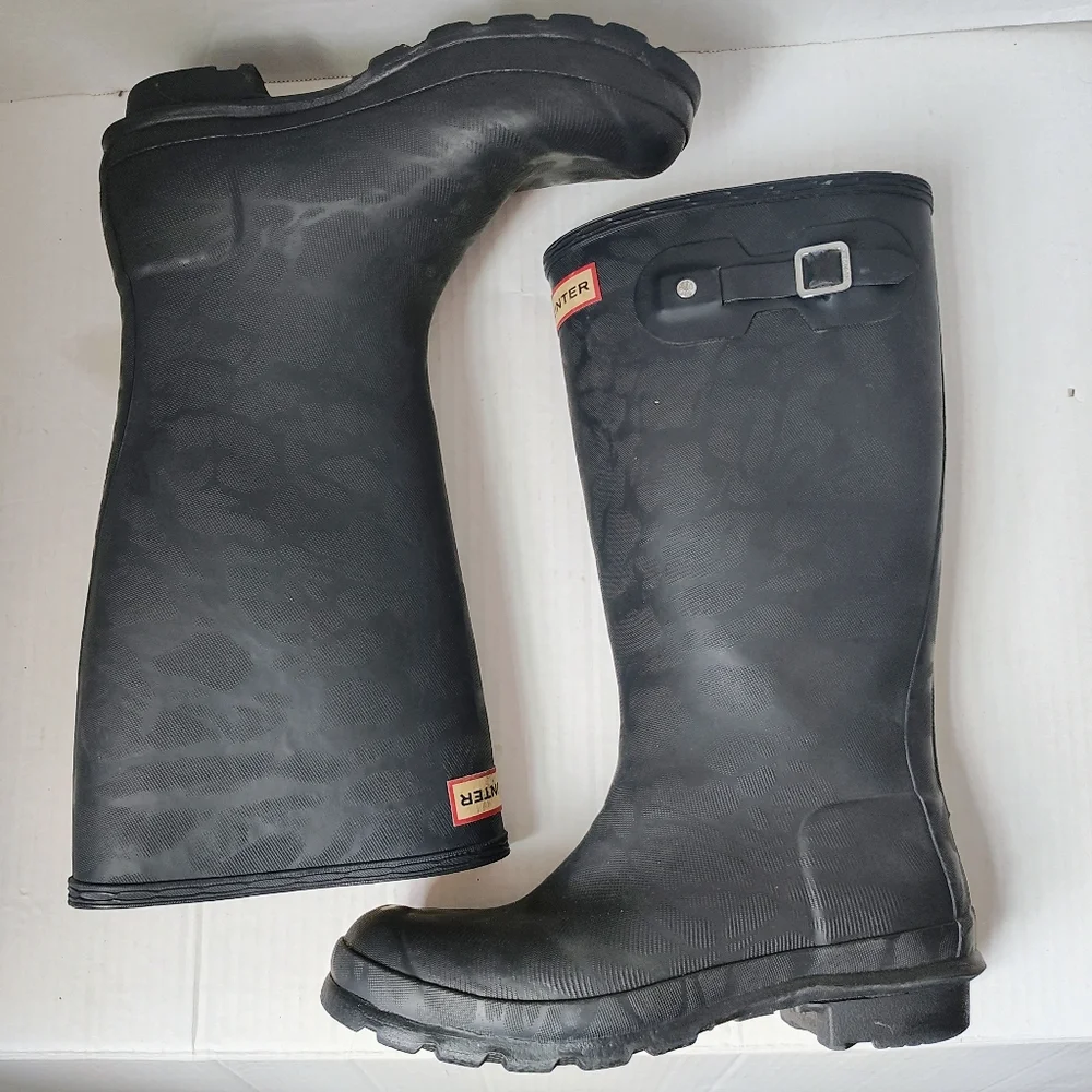 RARE Hunter Matte Dark Navy Leopard Print Faux Shearling Lined Tall Boots Sz 37